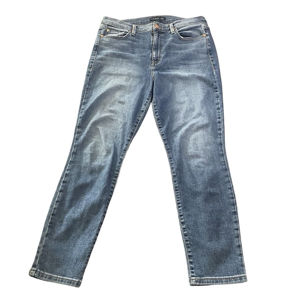 Level 99 Jeans Women's Size 12/31 Light Wash High Rise Ankle Straight Leg